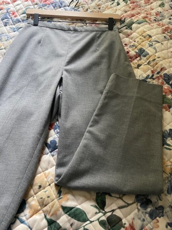 Ann Taylor Pants - Ann Taylor Gray Side Button Stretch Slacks- size 4